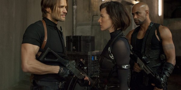 Resident Evil 5: Retribuição – imagens exibem Jill, Carlos, Rain e Ada